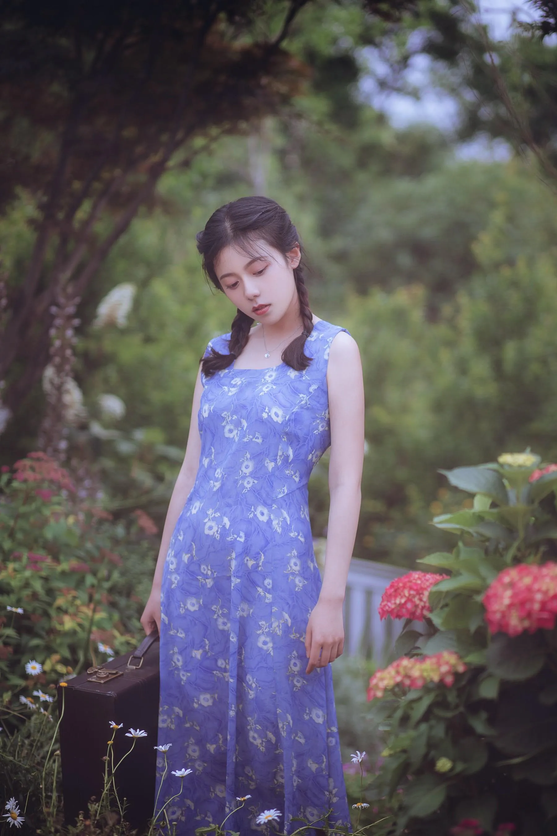 [艺图语] 2022.05.27 可期 张鹿迪 [22P]插图1